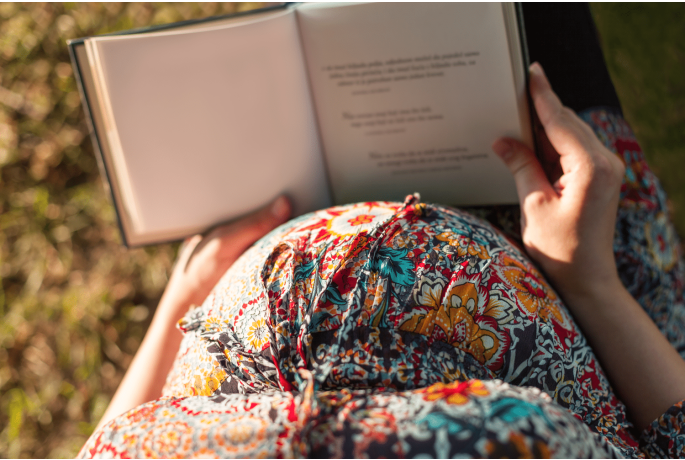 5 libri da leggere “sotto l’ombrellone” per futuri genitori